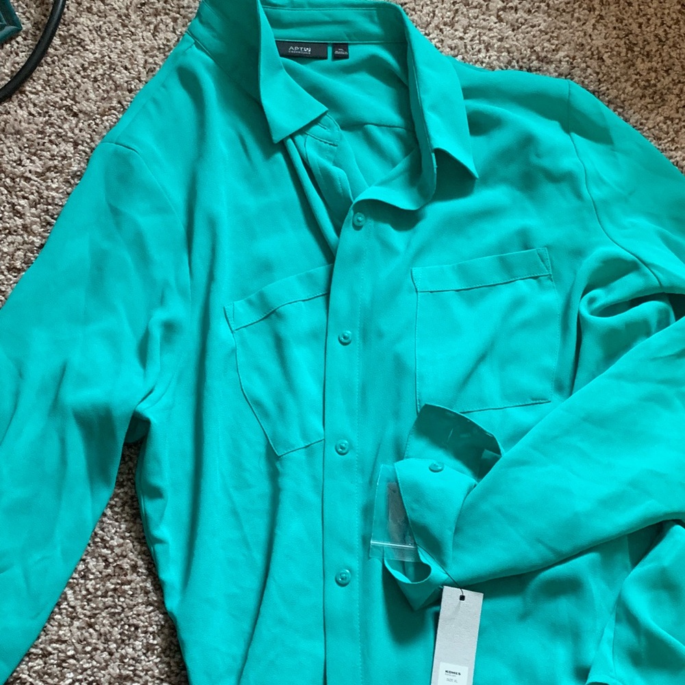 Apt 9 Basic Aqua Button-up
